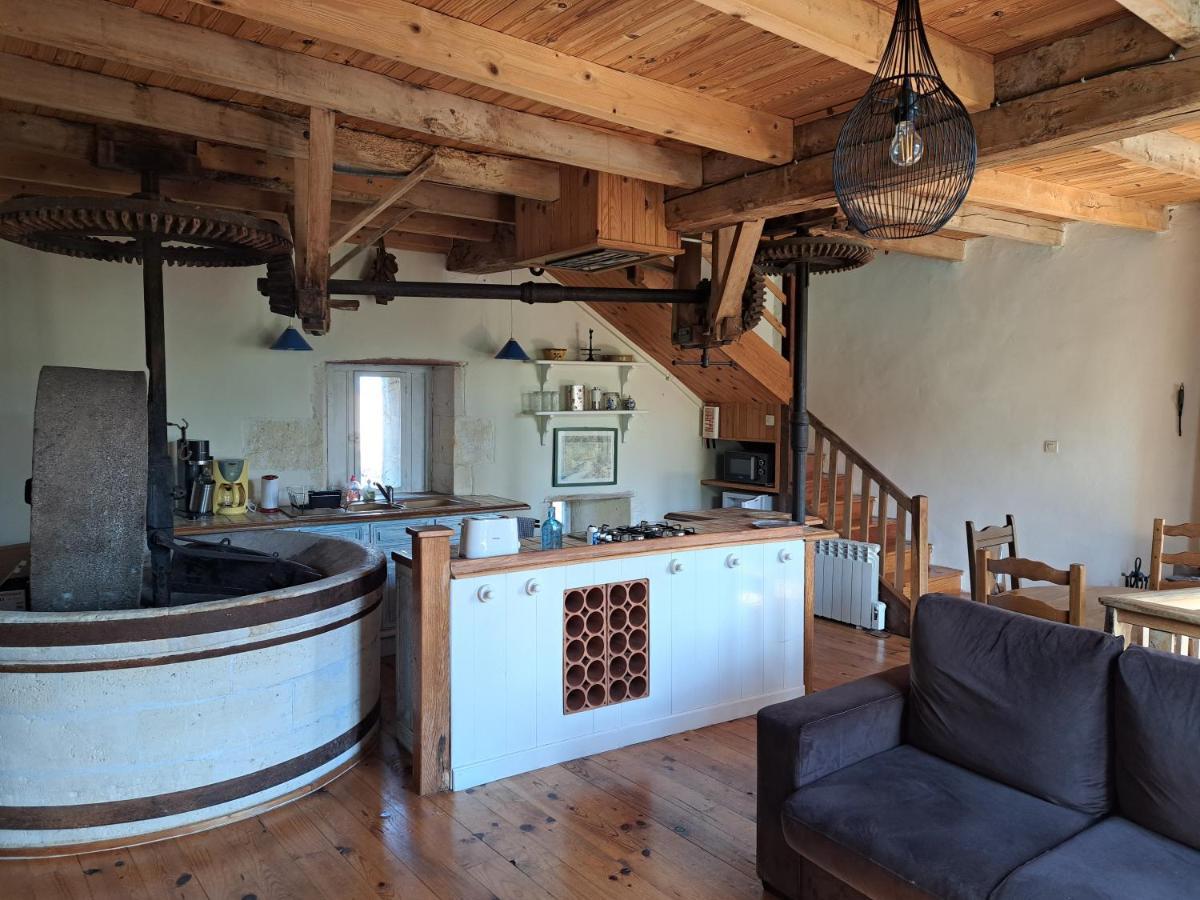 Le Moulin Etourneau - 3 Gites Avec 2 Piscines Champagnac  Εξωτερικό φωτογραφία
