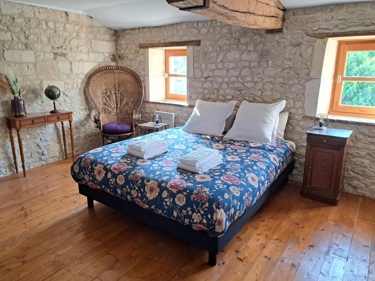 Le Moulin Etourneau - 3 Gites Avec 2 Piscines Champagnac  Εξωτερικό φωτογραφία